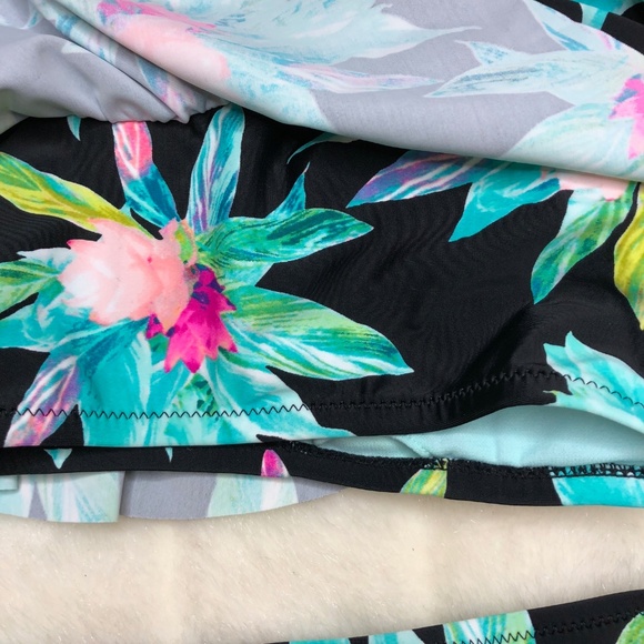 Raisins Black Floral Bikini - Picture 6 of 8